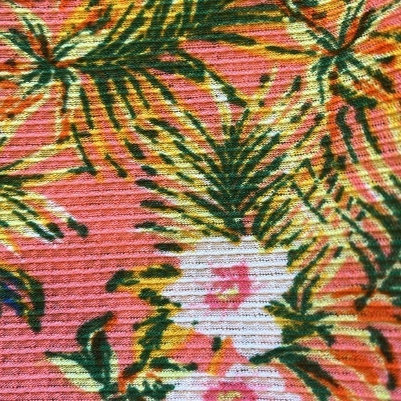 NWT-island Shores-M-multicolor Hawaiian halter, ruffle, sleeveless top/blouse. - Picture 10 of 10